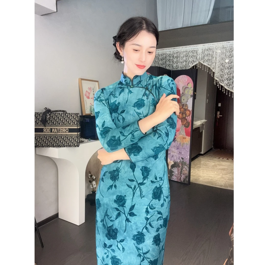 【多多】CIXU瓷叙 玫瑰 针织植绒扎染复古旗袍连衣裙 2531S12