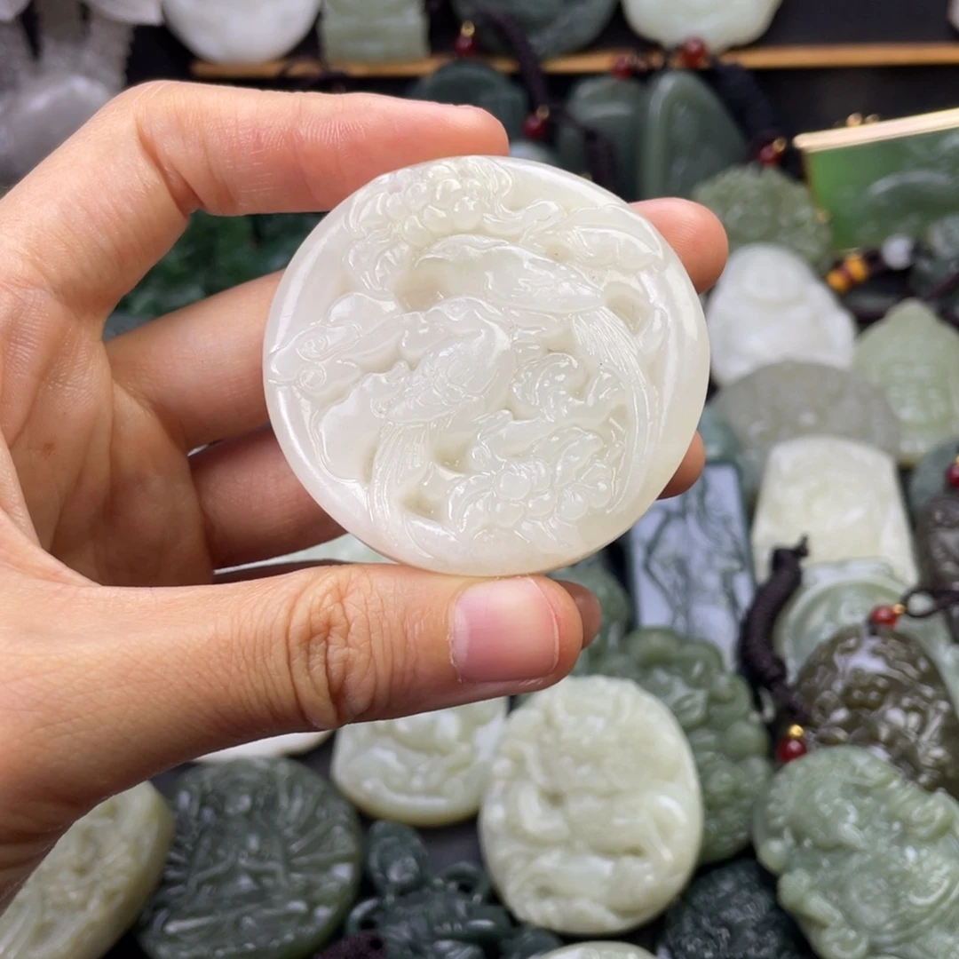 和田玉未镶嵌颈饰