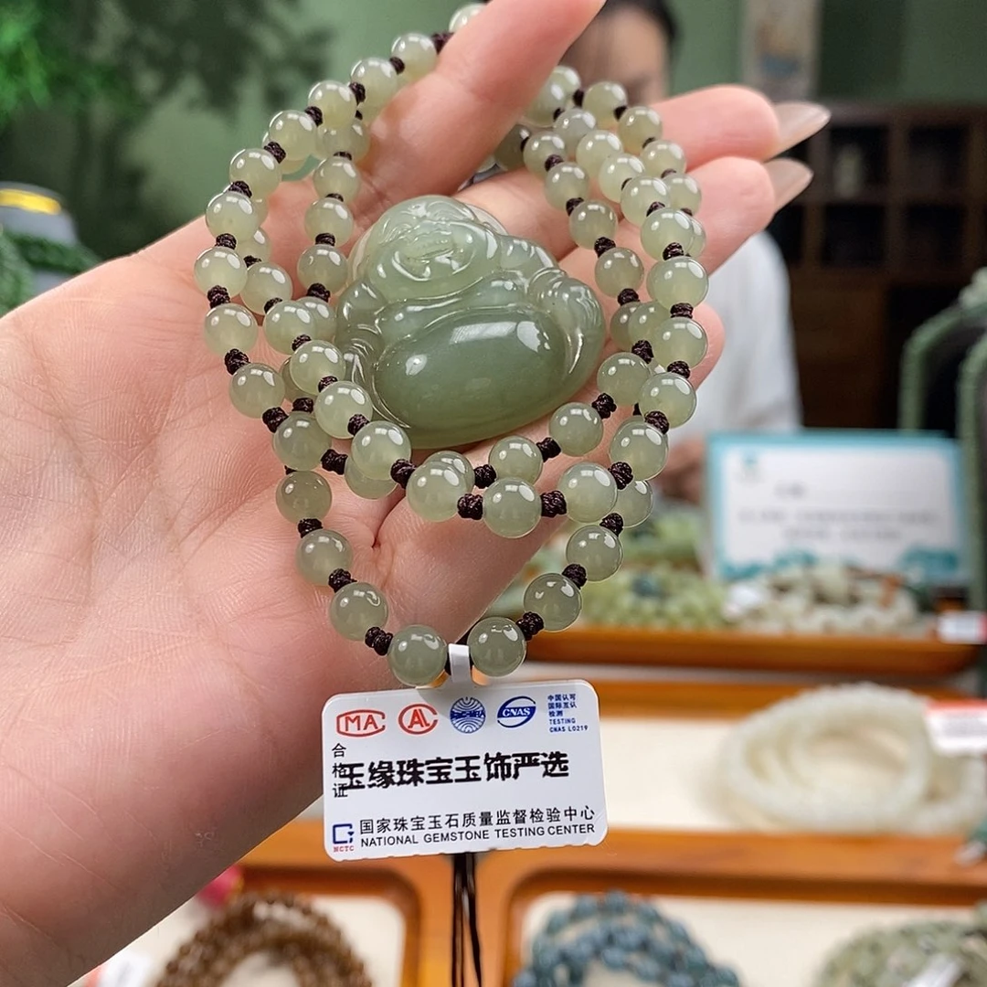 M***冯颈饰未镶嵌和田玉