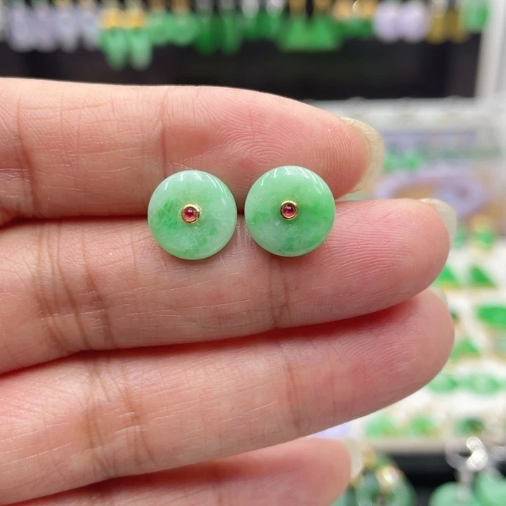 翡翠18K金镶嵌耳饰