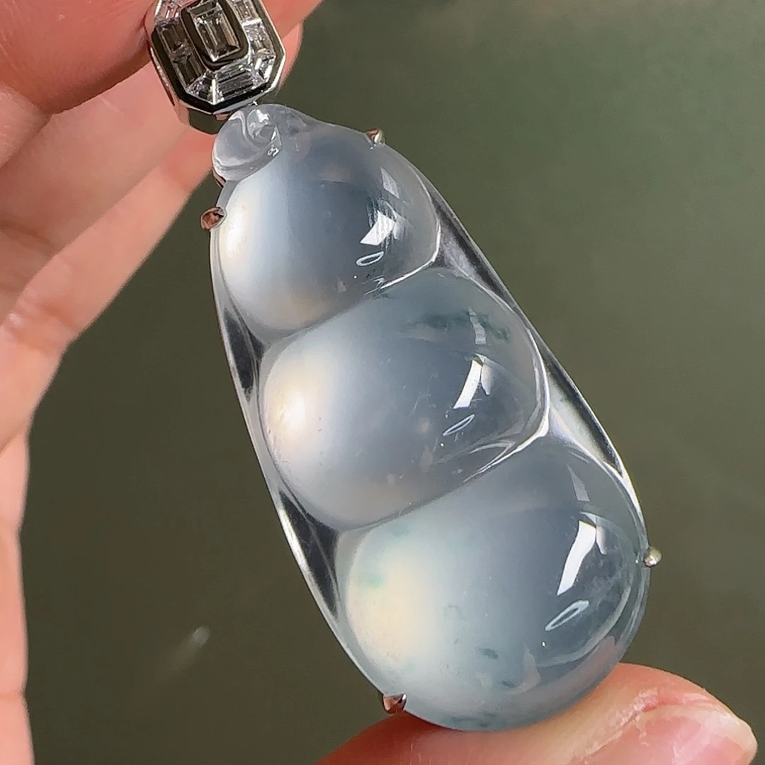 翡翠18K金镶嵌颈饰天然翡翠