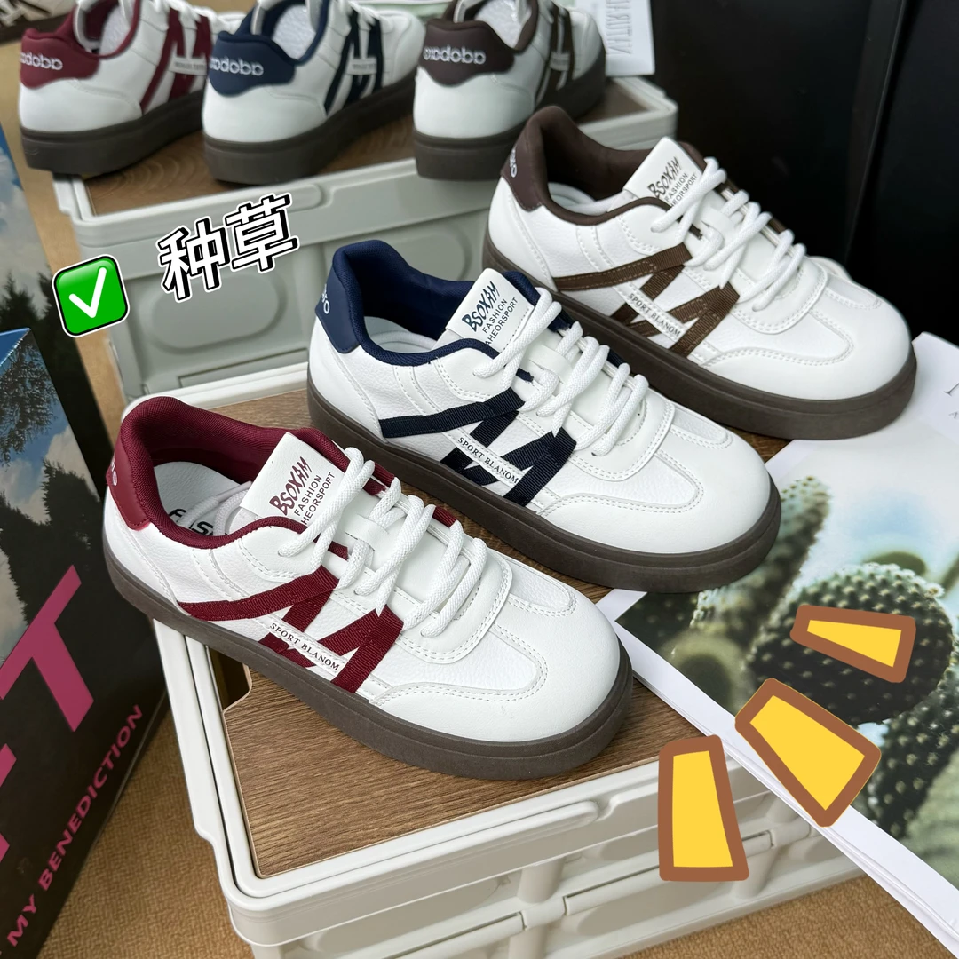 秋冬时尚百搭舒适软底小白鞋女2025平底学生休闲鞋T25