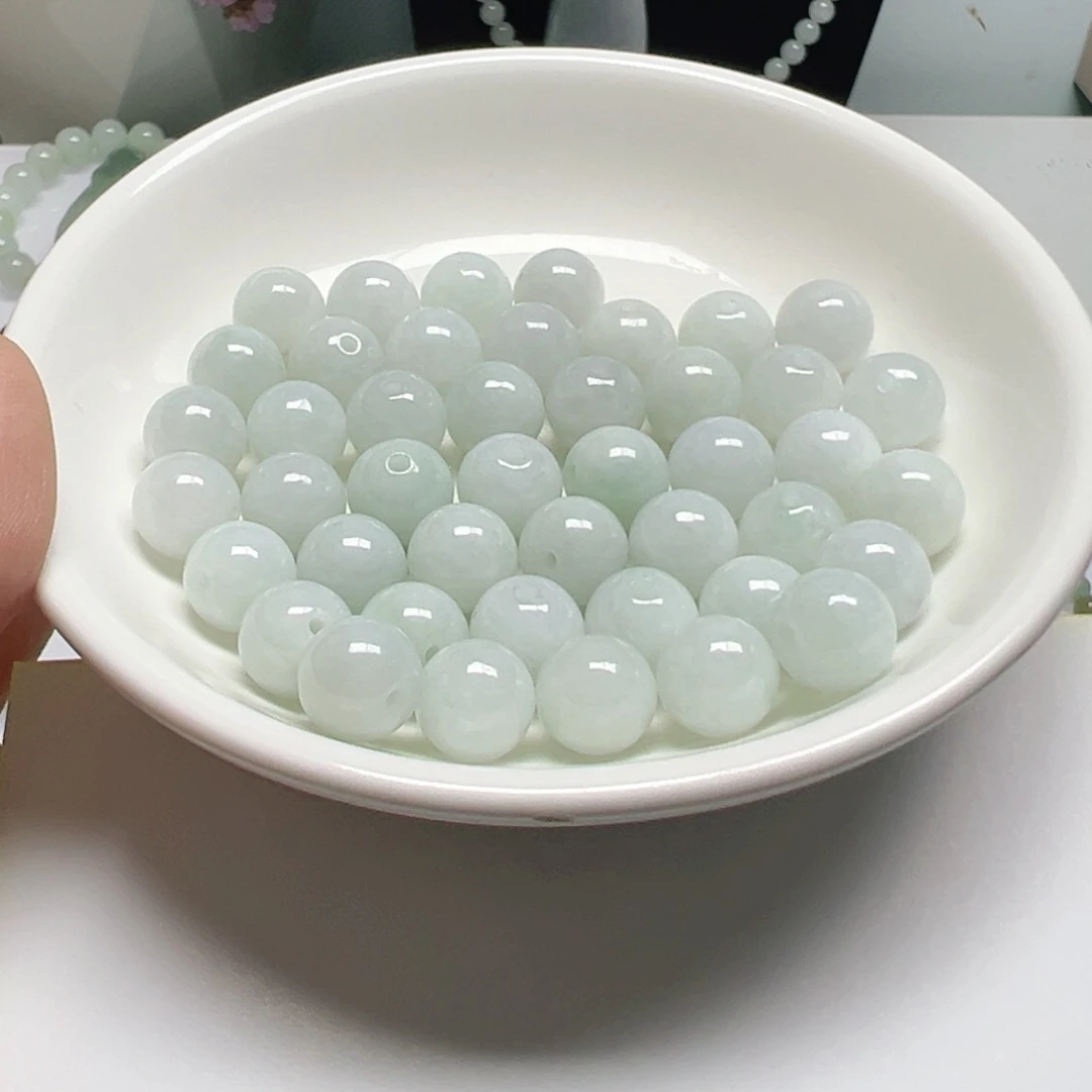 散珠翡翠小**…纯天然缅甸翡翠A货卡10，44颗