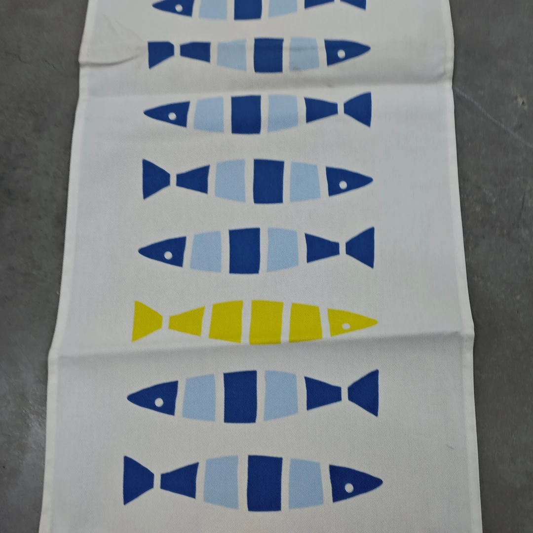 X179 好多鱼桌旗土脏 30*160