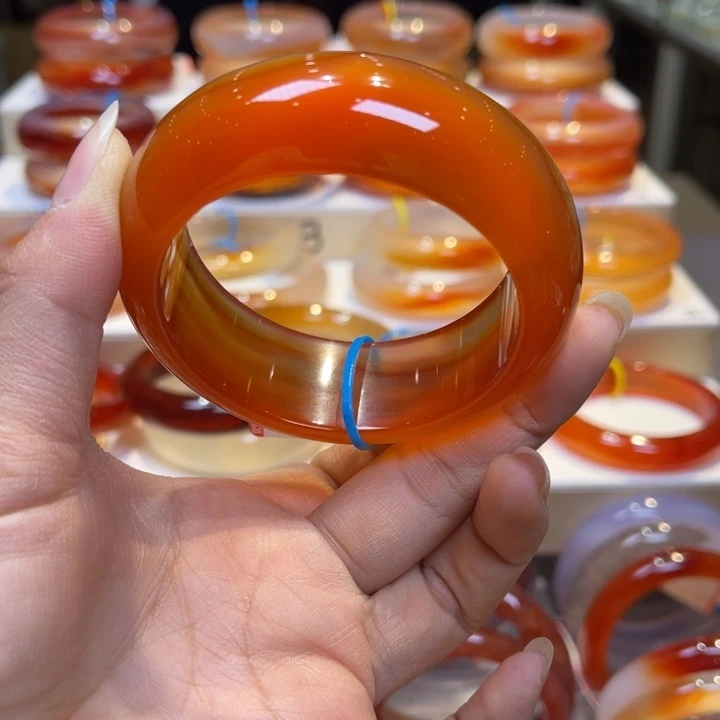 玛瑙/玉髓手镯未镶嵌珑*