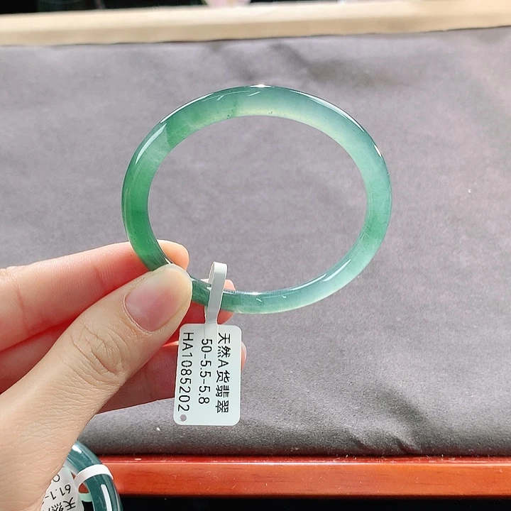 翡翠未镶嵌手镯天然