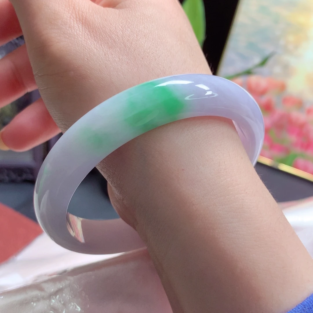 翡翠未镶嵌手镯64春彩62圈