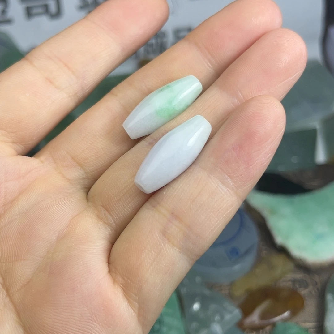 未镶嵌定制翡翠佩珠翡翠一对