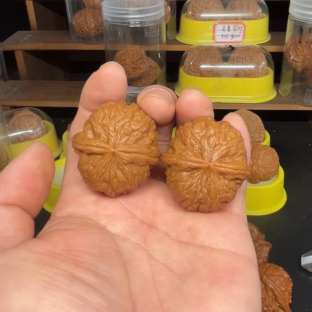 反***击文玩核桃吊坠玉枕元宝38