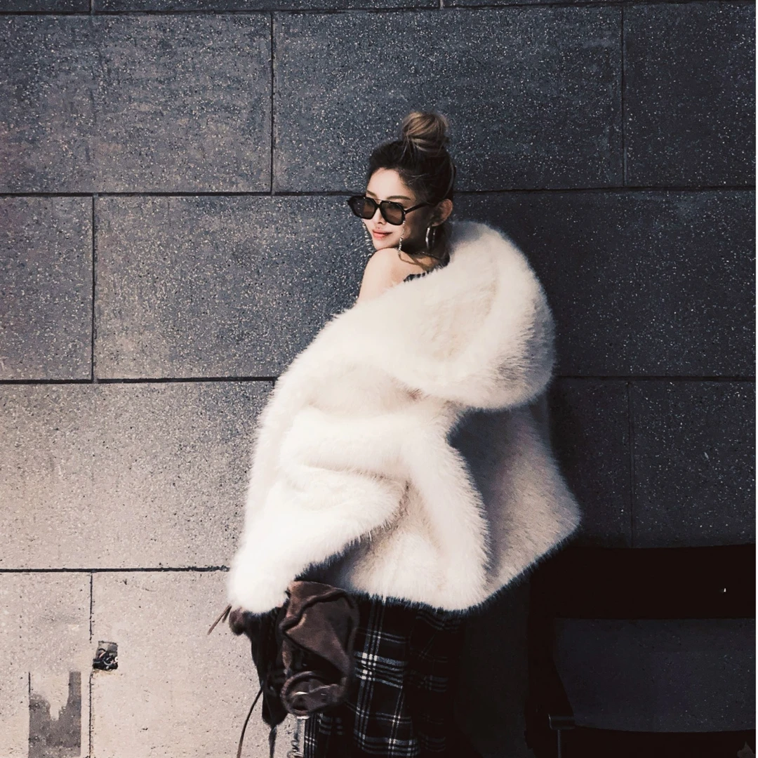 洪小妍自留超大帽子加绒秋冬冬季云朵棉柔感毛毛外套