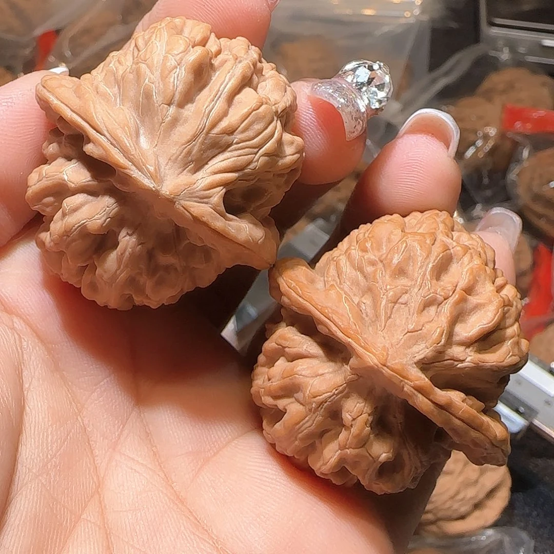 文玩核桃吊坠斯**斯39红莲