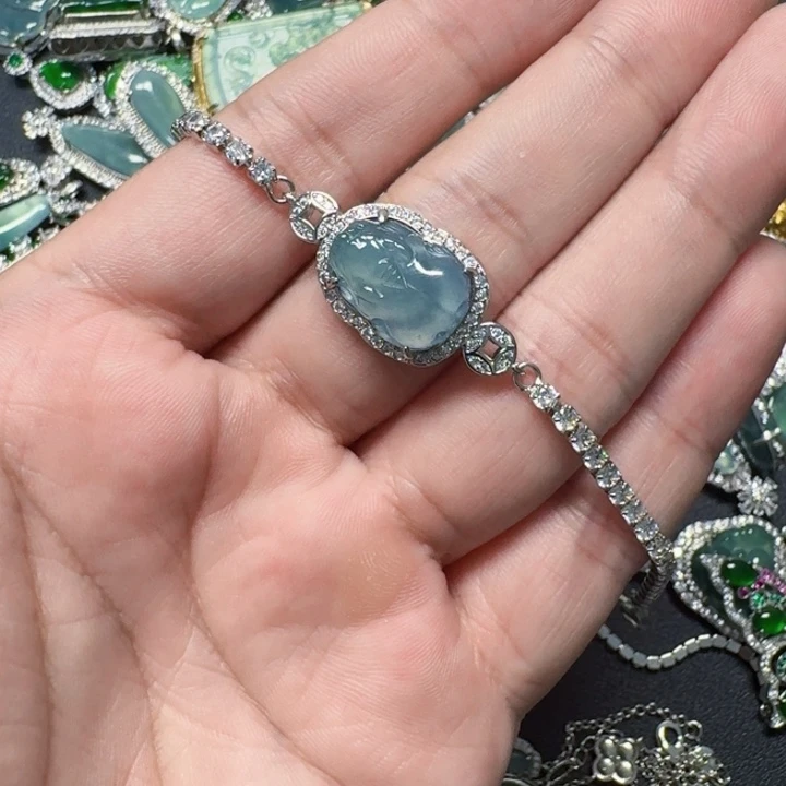 翡翠未镶嵌颈饰天然A货翡翠放漏