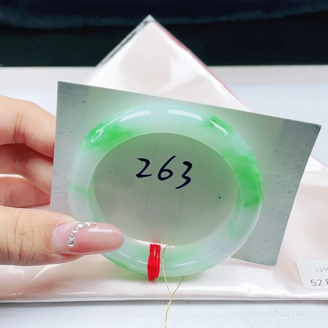 翡翠未镶嵌手镯 正圈52+