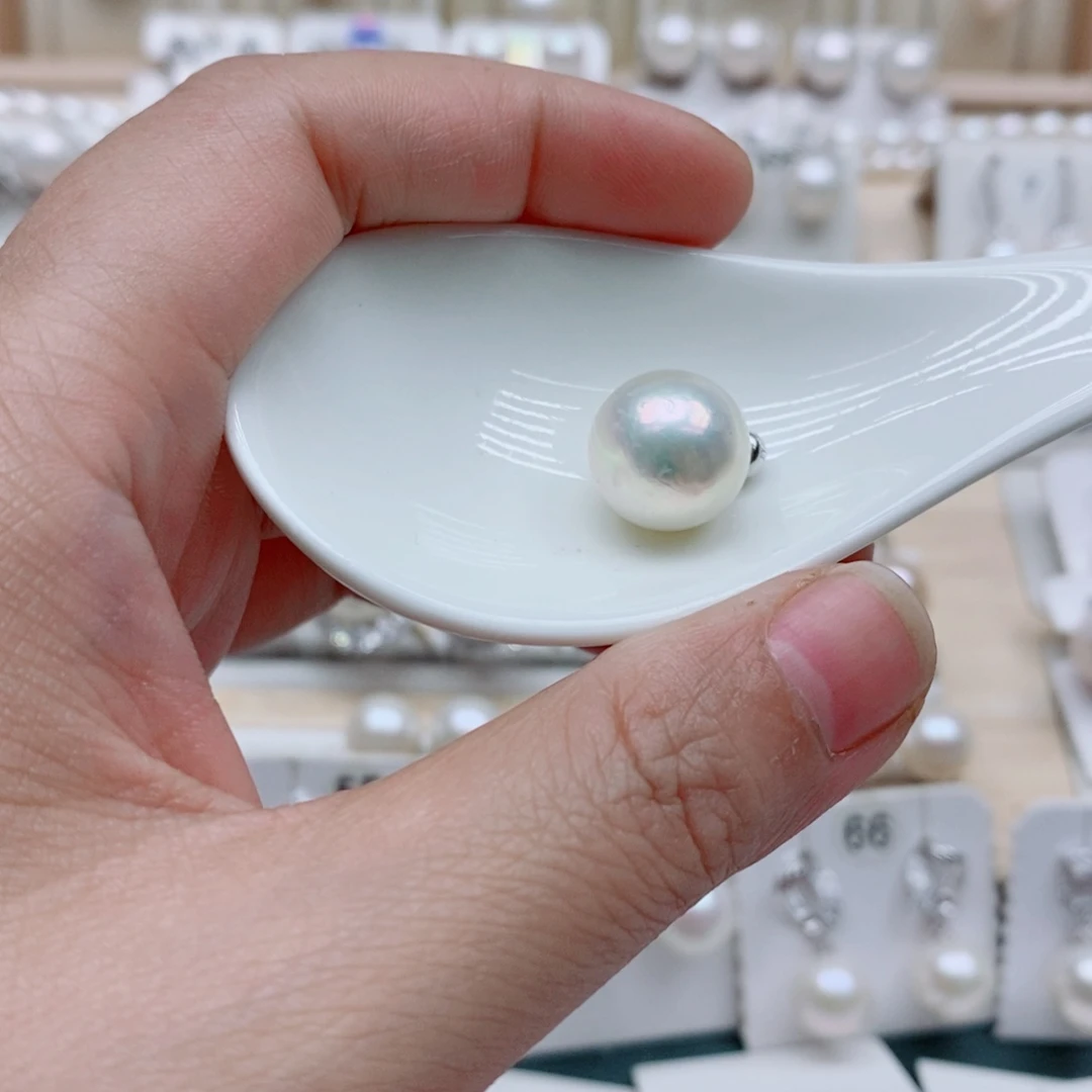 颈饰银S925镶嵌淡水珍珠