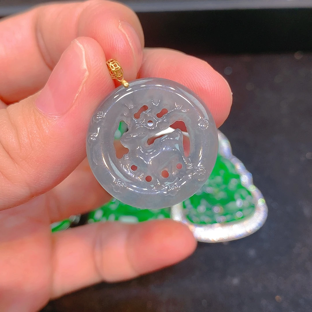 翡翠18K金镶嵌颈饰翡翠