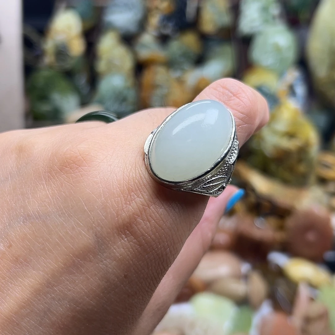 岫玉未镶嵌颈饰岫玉戒指男士不是银托