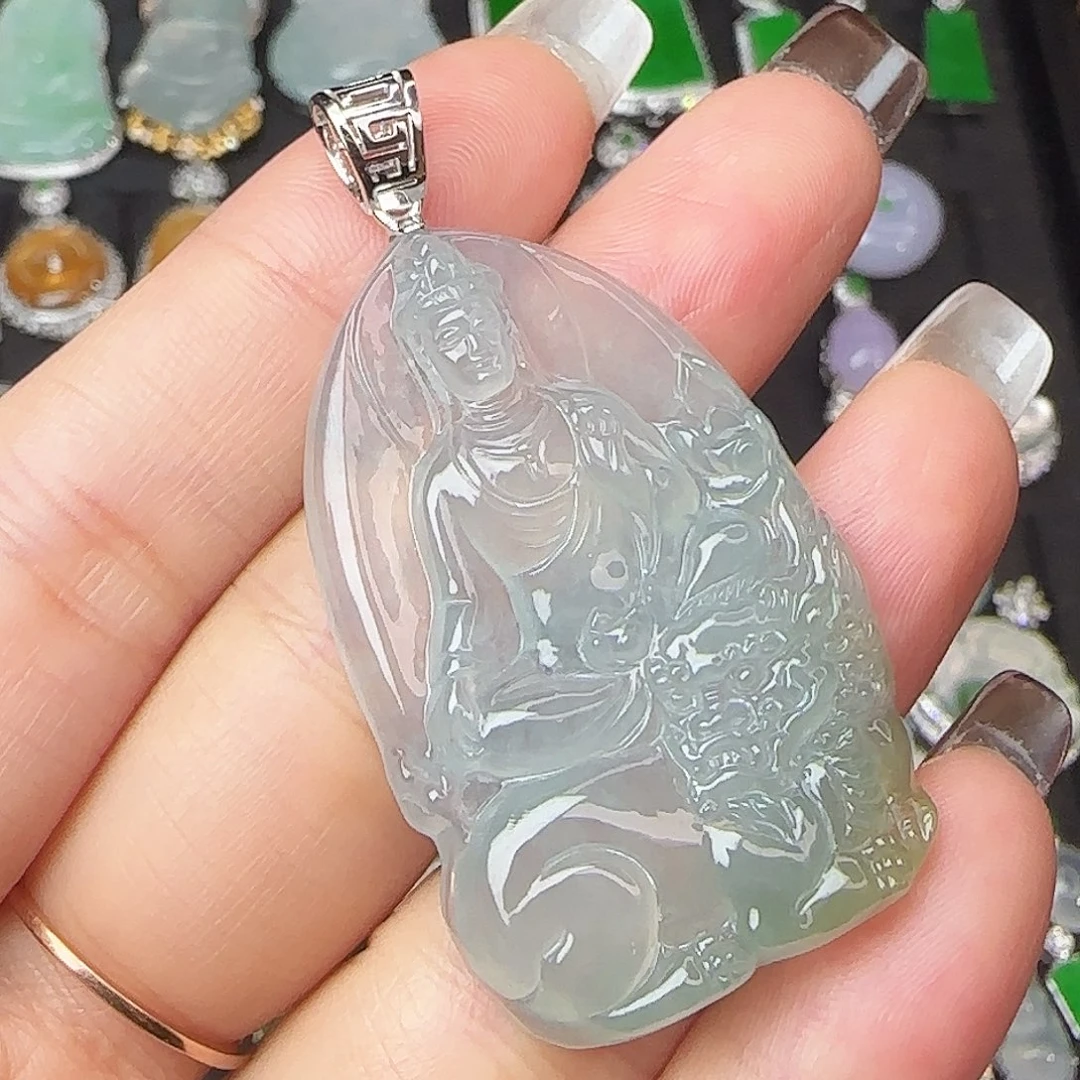 翡翠18K金镶嵌颈饰飘黄普贤菩萨