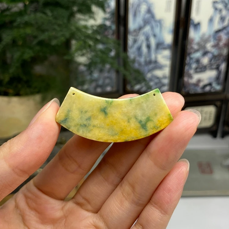 黄加绿素面玉横挂件吊坠 天然翡翠A货