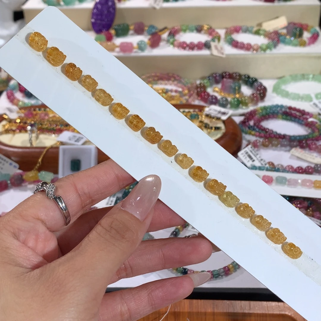 未镶嵌雕刻件碧玺多样性发其一