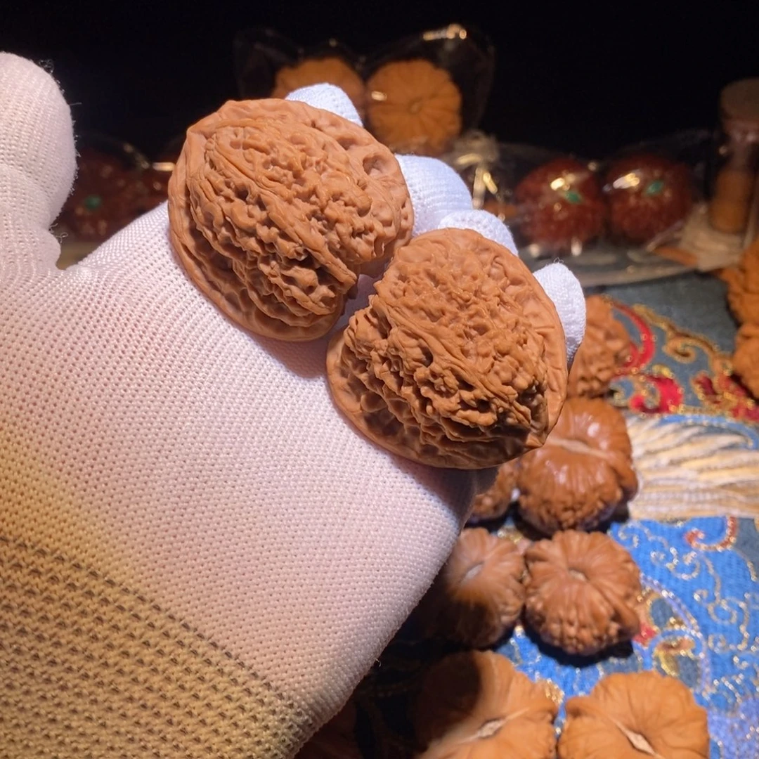 o***o吊坠文玩核桃南疆