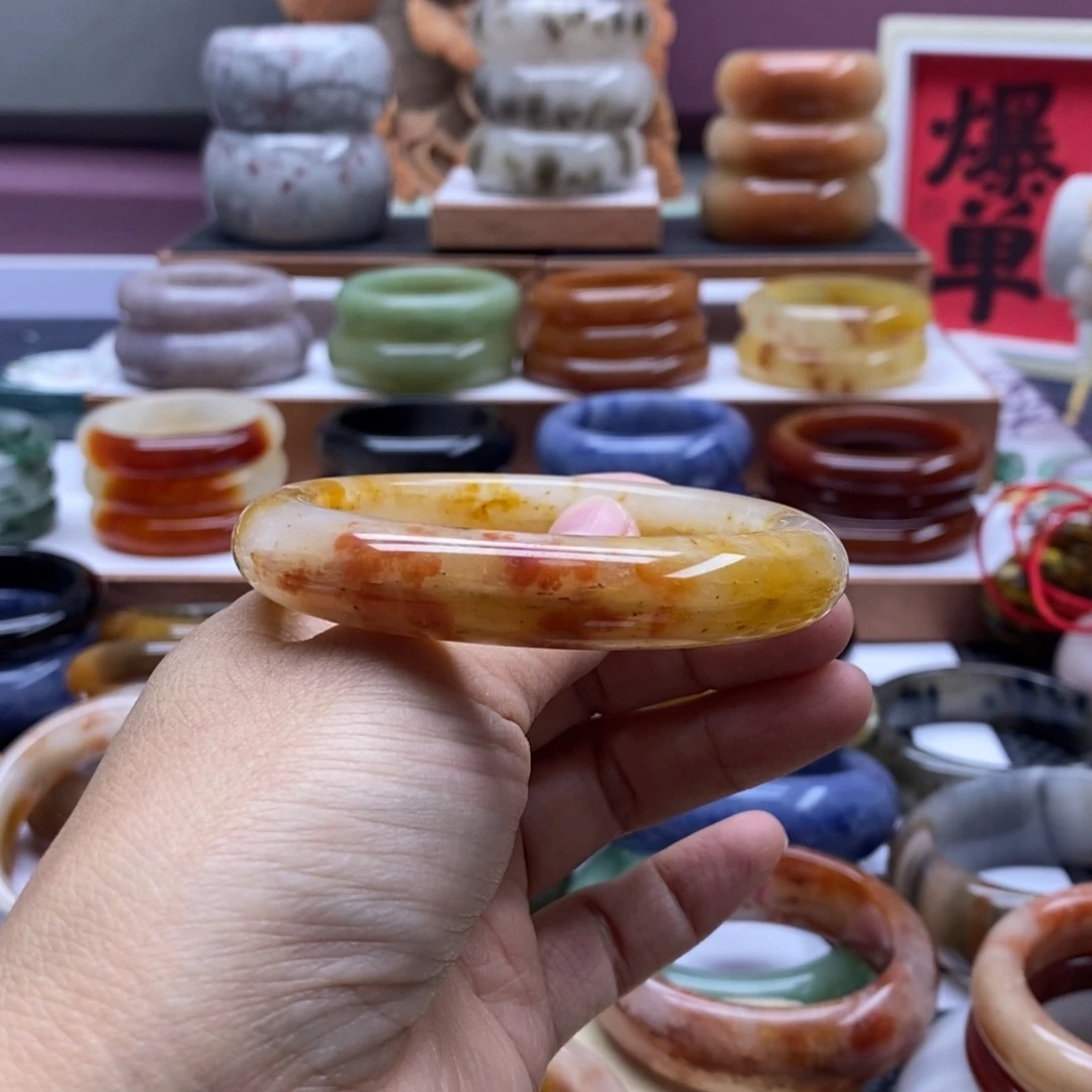 石英质玉手镯未镶嵌棉*