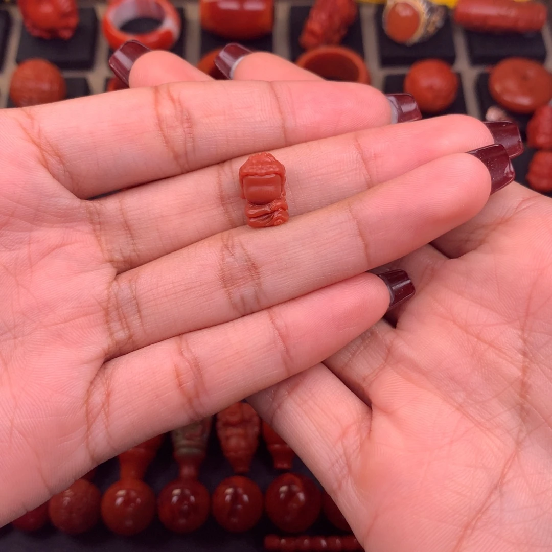 小***！南红玛瑙未镶嵌无相佛8+