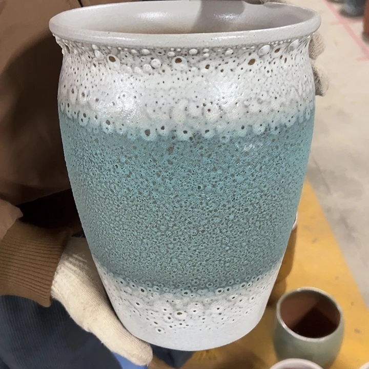 高度27厘米口20厘米