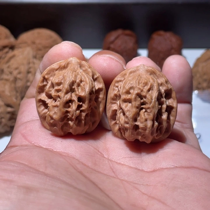 吊坠文玩核桃30磐石 最牛皮壳