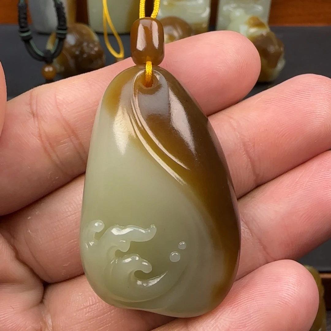 和田玉（糖玉）未镶嵌颈饰