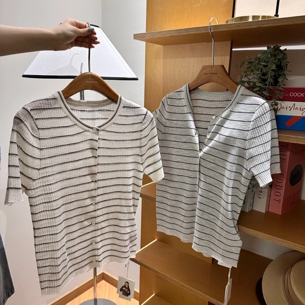 夏季“冰冰凉”条纹针织短袖