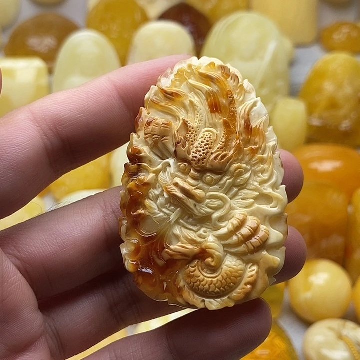 琥珀颈饰未镶嵌琥珀蜜蜡吊坠