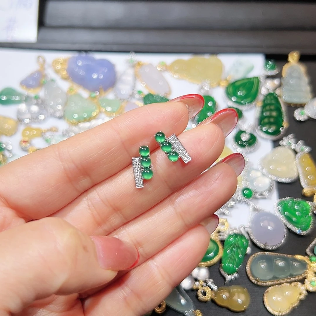 翡翠耳饰18K金镶嵌耳钉