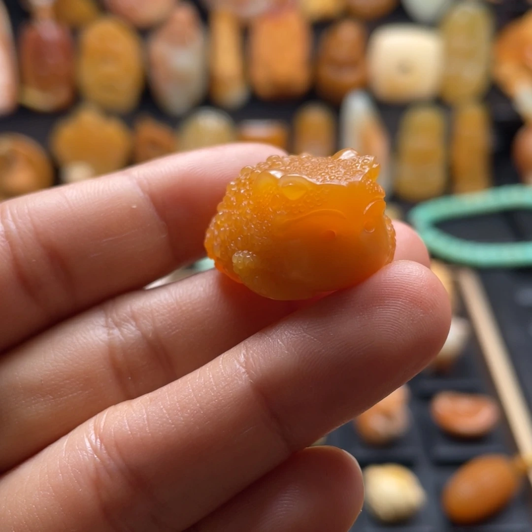 石英质玉（缅黄）未镶嵌颈饰
