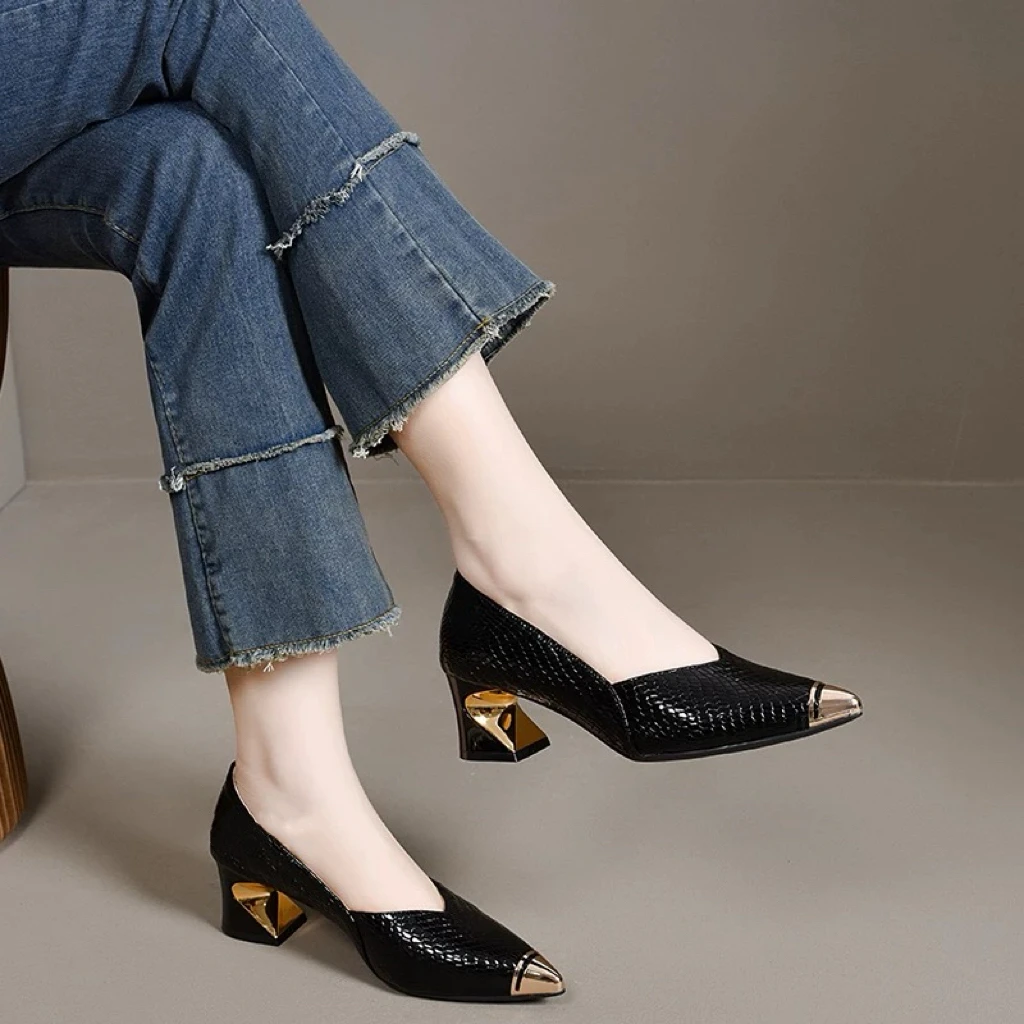 金属尖头软皮气质浅口单鞋2025春秋新款法式浅口高跟鞋单鞋妈妈鞋