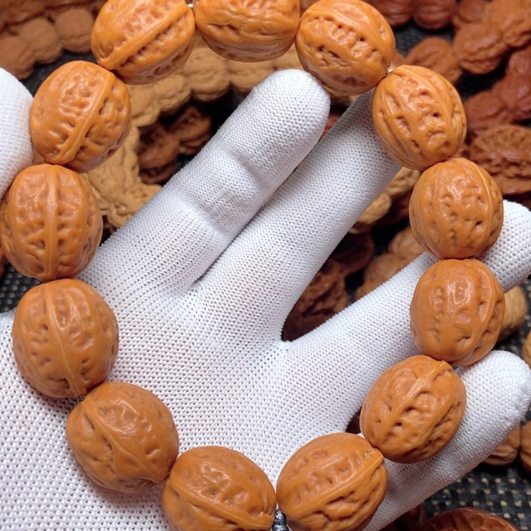 文玩核桃吊坠大枣手串