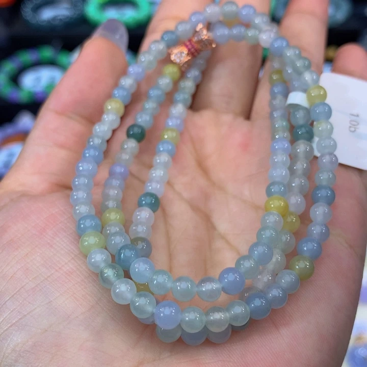 翡翠挂件未镶嵌翡翠