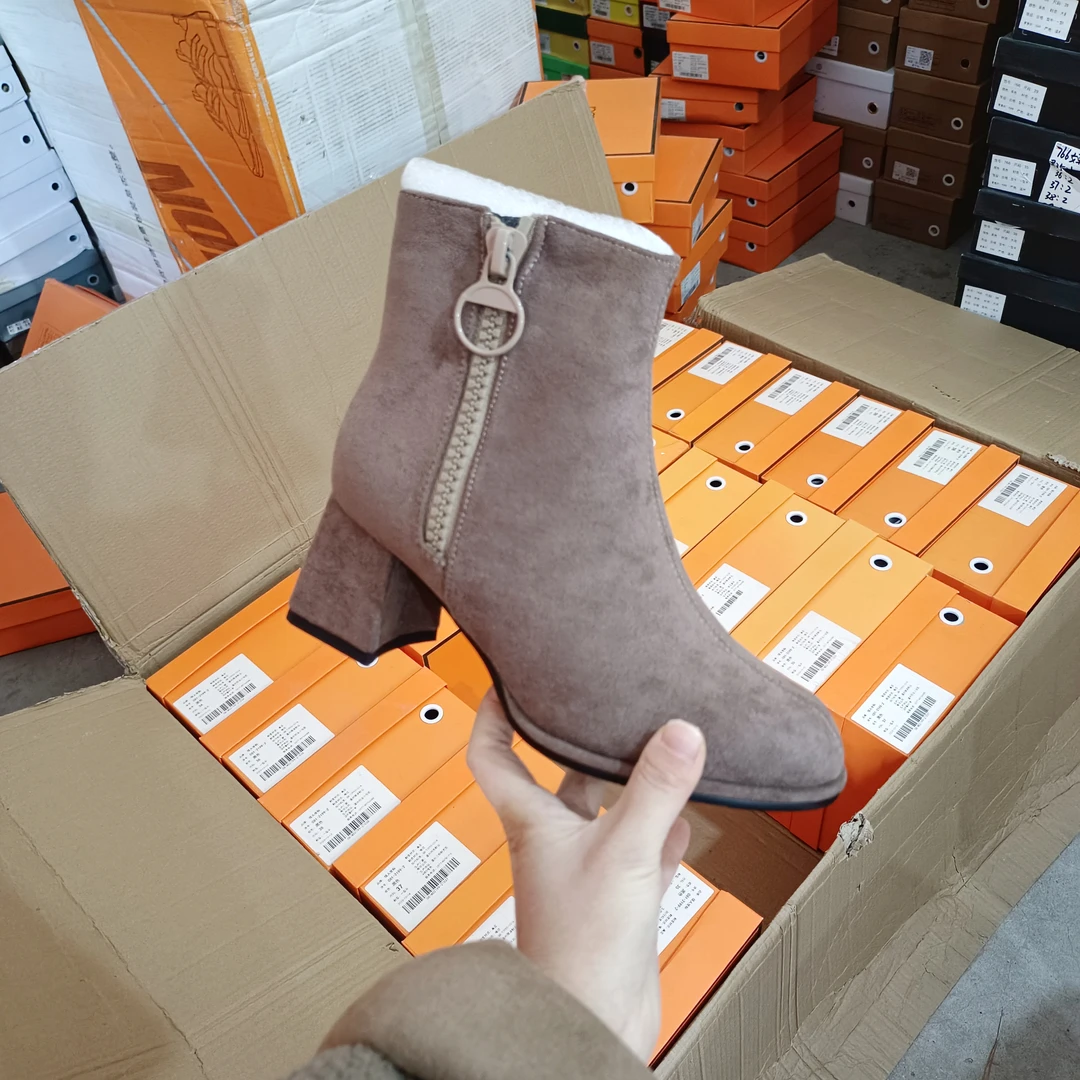 053-980-78时装靴加绒女靴气质百搭粗跟女鞋杏色高跟