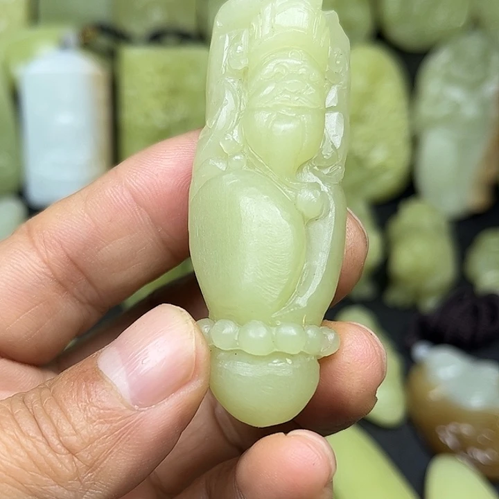 和田玉（糖玉）未镶嵌颈饰