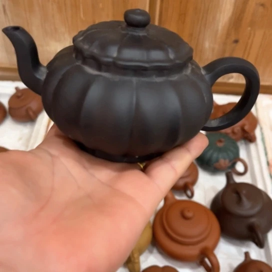 紫砂茶壶瑕疵………………