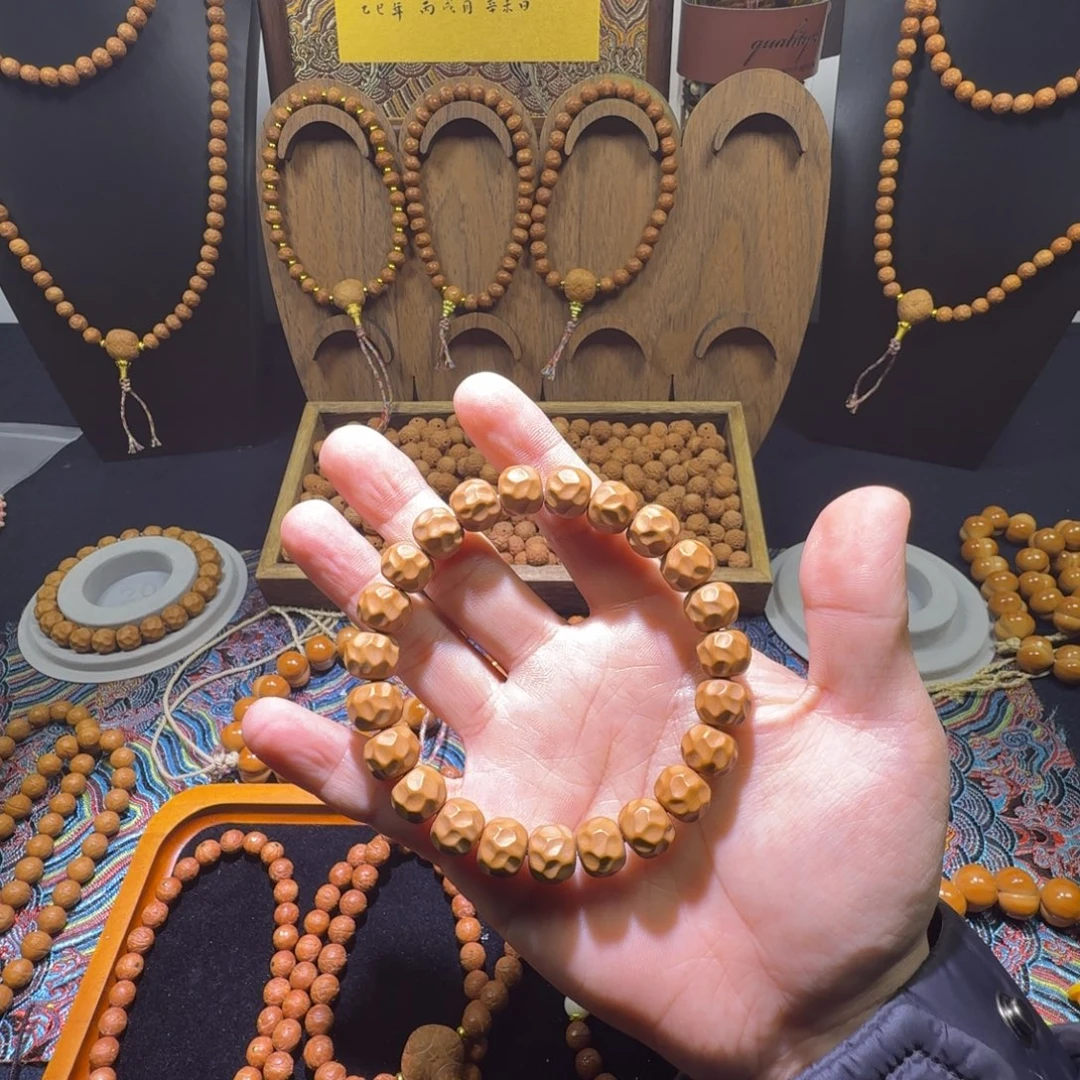 红酸枝木类猴头手串