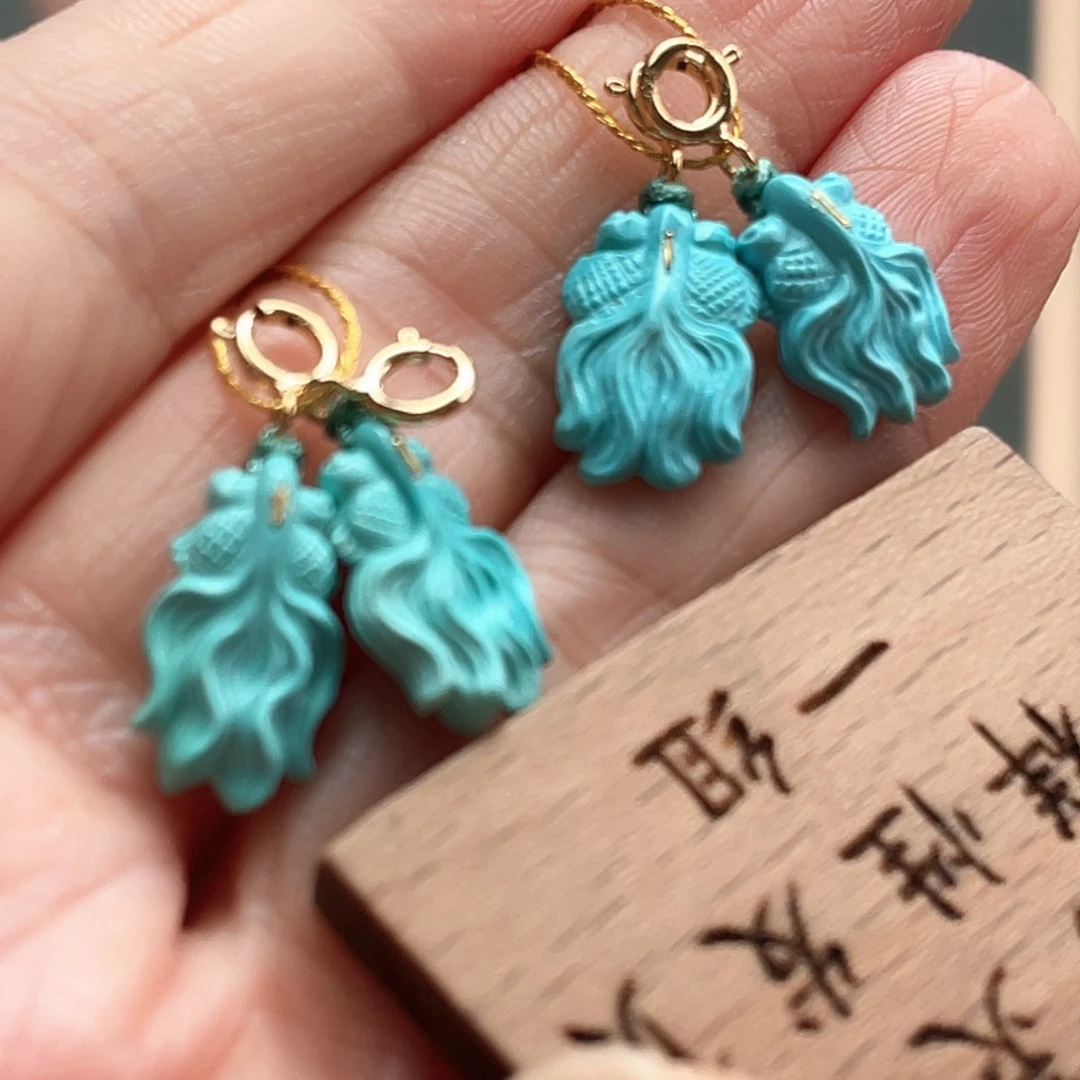 未镶嵌绿松石颈饰