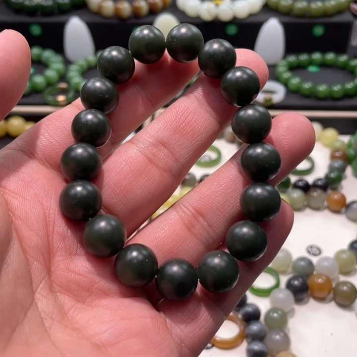 和田玉未镶嵌手串