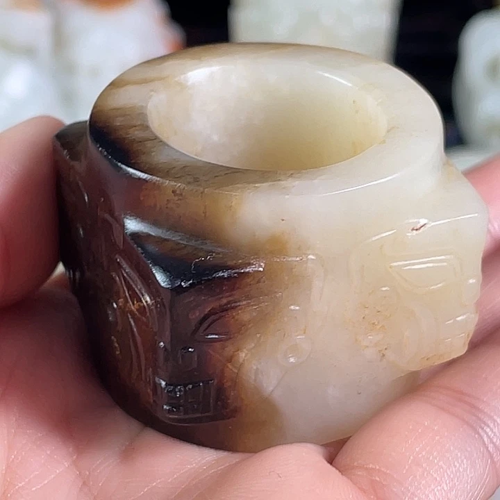 用***2和田玉未镶嵌挂件