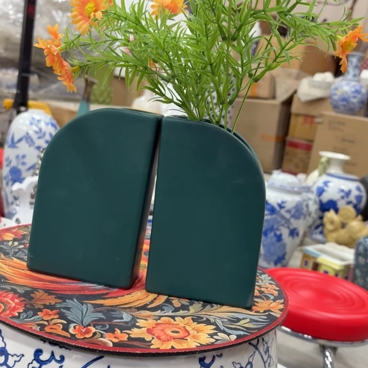 微瑕青花瓷器值得购买