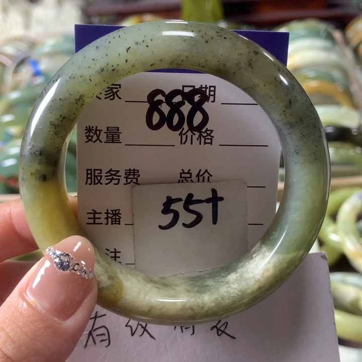 蛇纹石玉未镶嵌手镯888