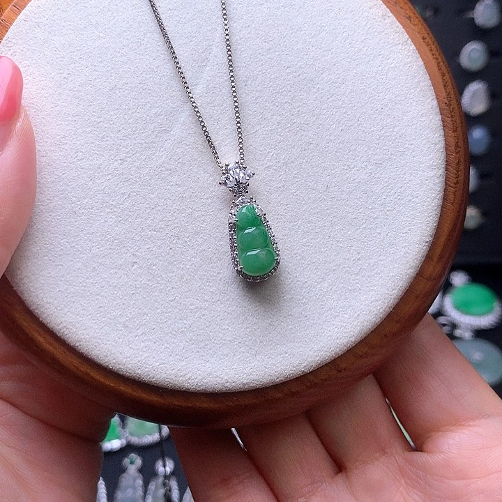 颈饰银S925镶嵌翡翠1111111