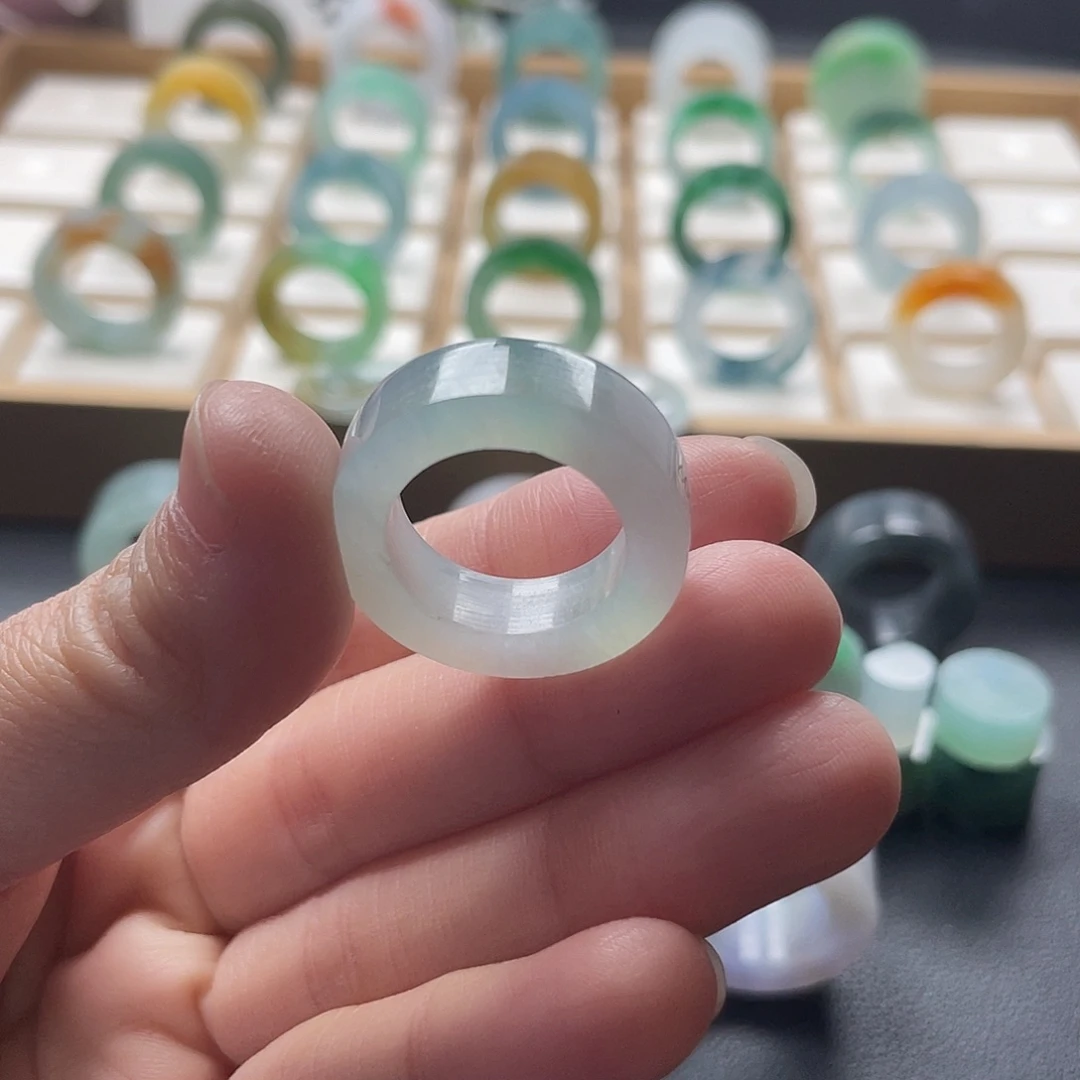 定制翡翠未镶嵌翡翠