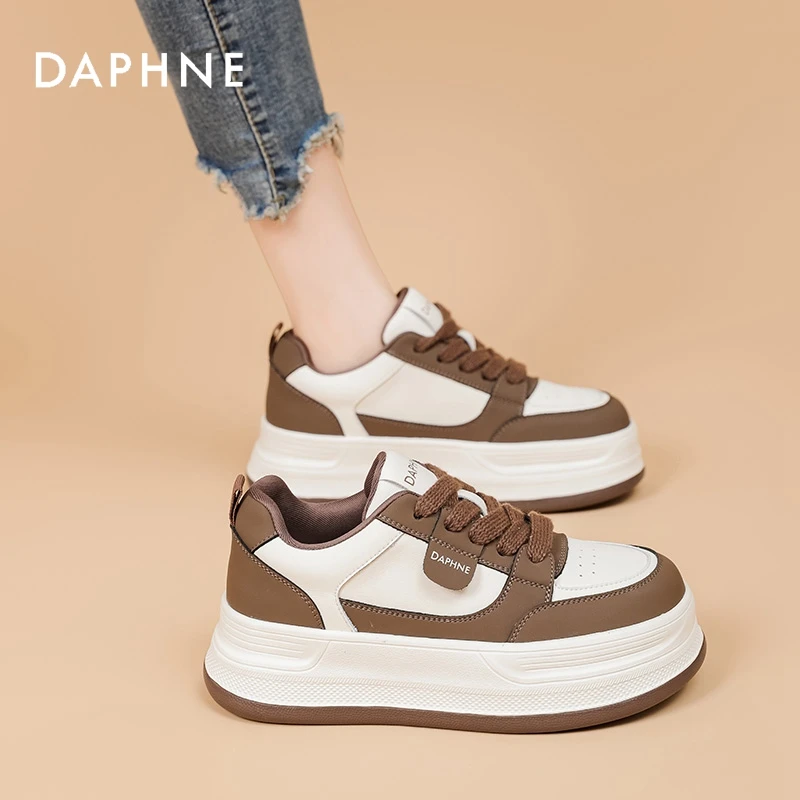 达芙妮秋季百搭户外小众潮流厚底舒适低帮系带圆头时尚女士休闲鞋