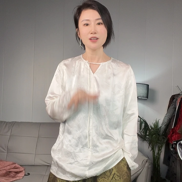 L码上衣去拍去拍去起床