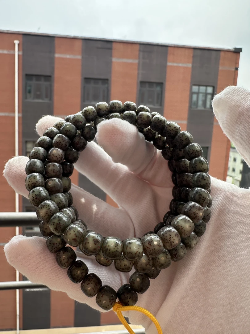 【盘塔出品】星月菩提石玉料满绿8*7mm左右108项链W323